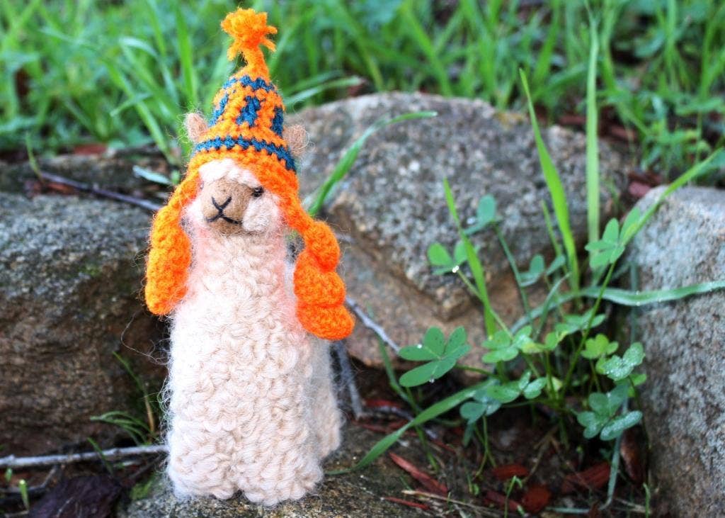 Hand-sculpted baby alpaca Alpacadorable ornament, 3 inches tall — view 5