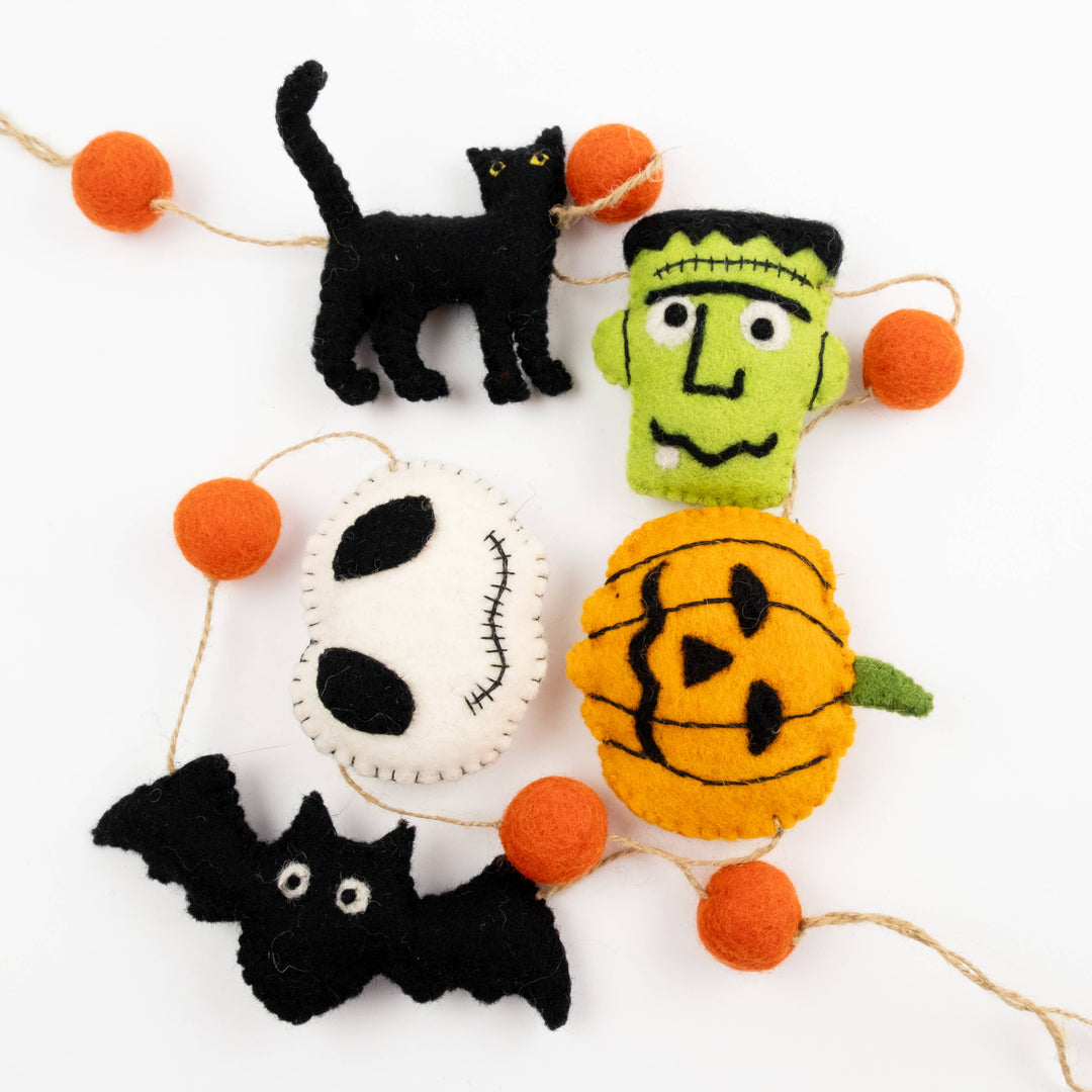 Halloween Friends Garland — Hand-Felted Wall Décor