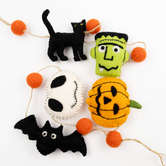 Halloween Friends Garland — Hand-Felted Wall Décor