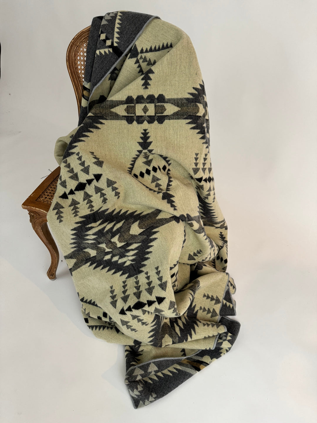 Del Mar - Stone - Alpaca Wool Blanket - Enchanted Farms