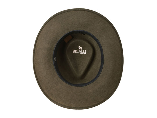 Moss green Melbourne alpaca felt hat, worn outdoors