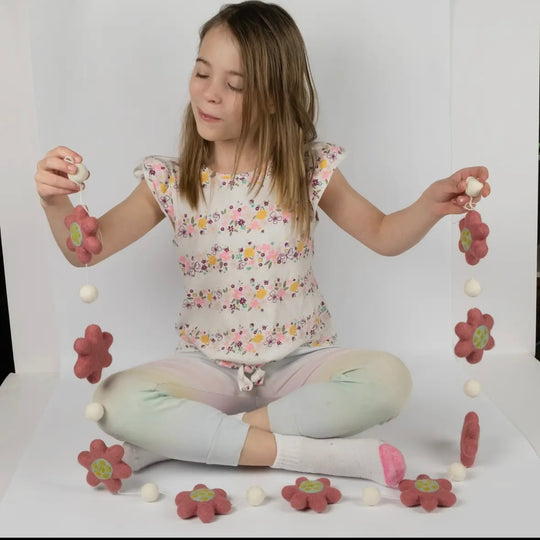 Flower Wool Garland - Pink Flower Power