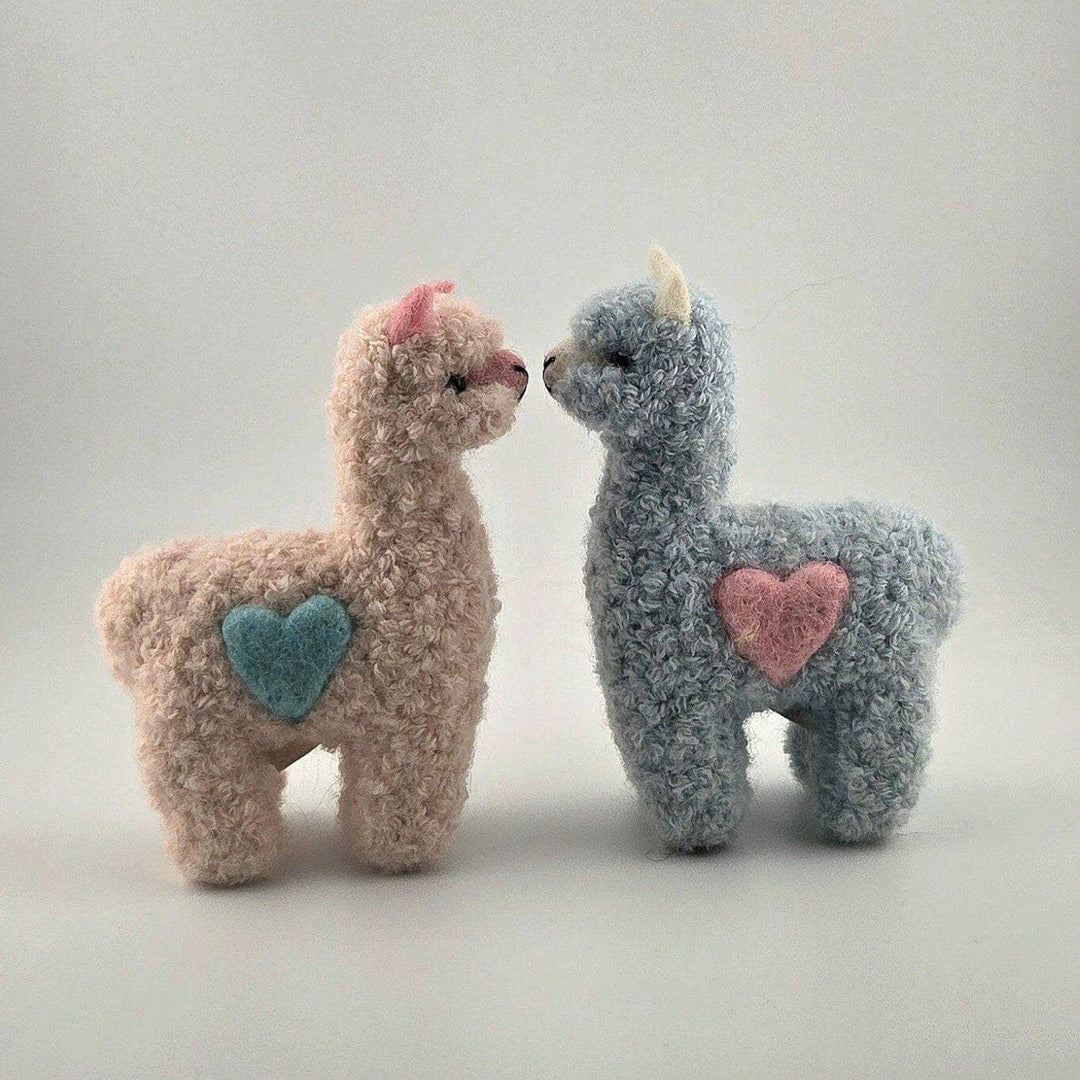 Love-Struck Alpacadorables pair in baby alpaca fibre — second view