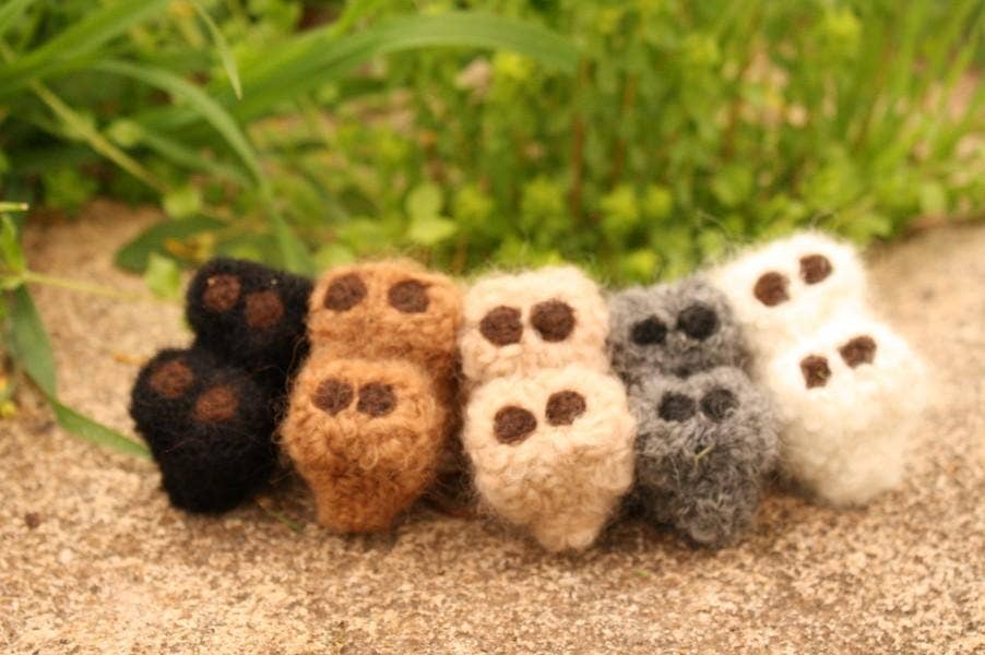 Hand-sculpted baby alpaca Alpacadorable ornament, 3 inches tall — view 7