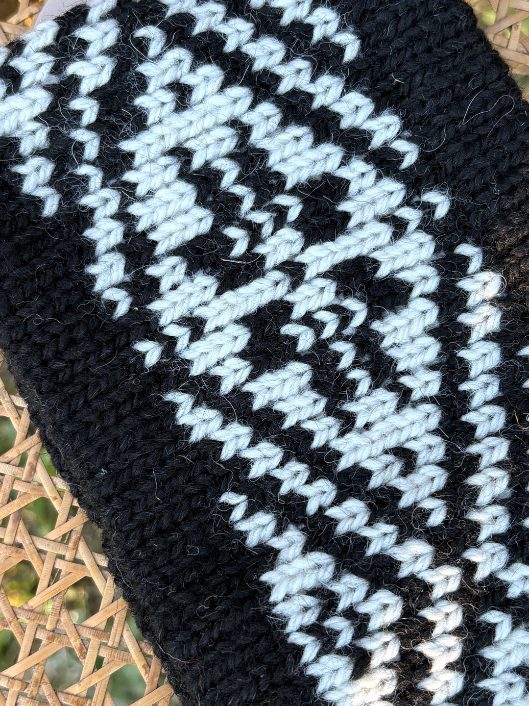 Close-up of the black and white geometric pattern