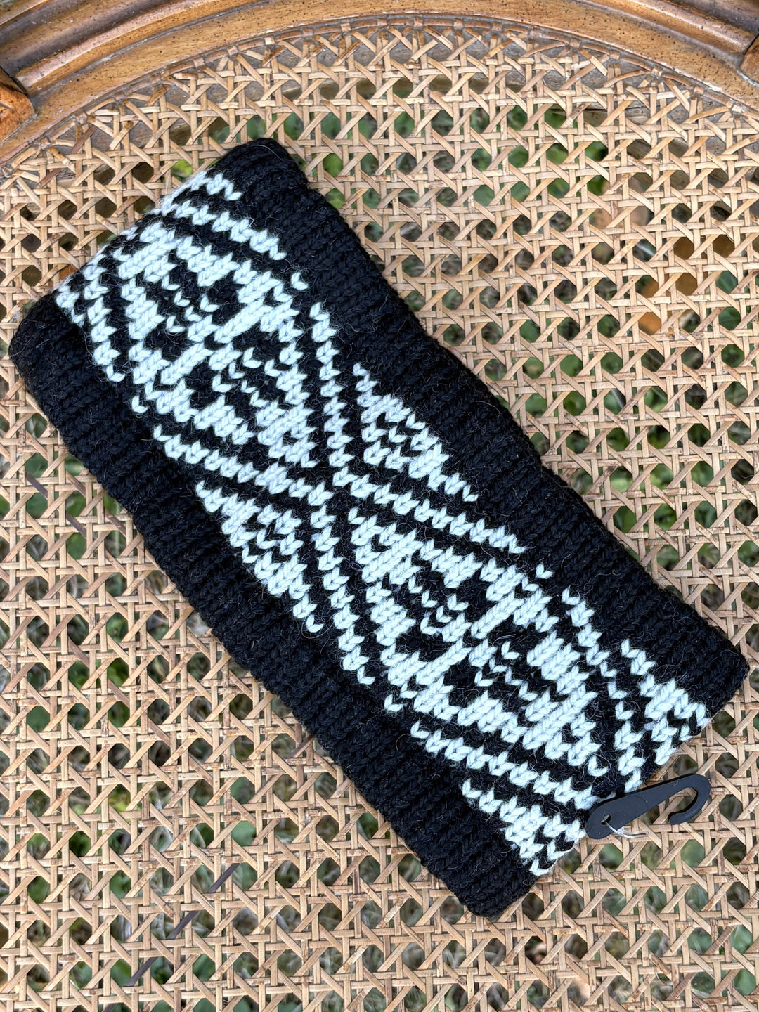 Black and white geometric knit headband