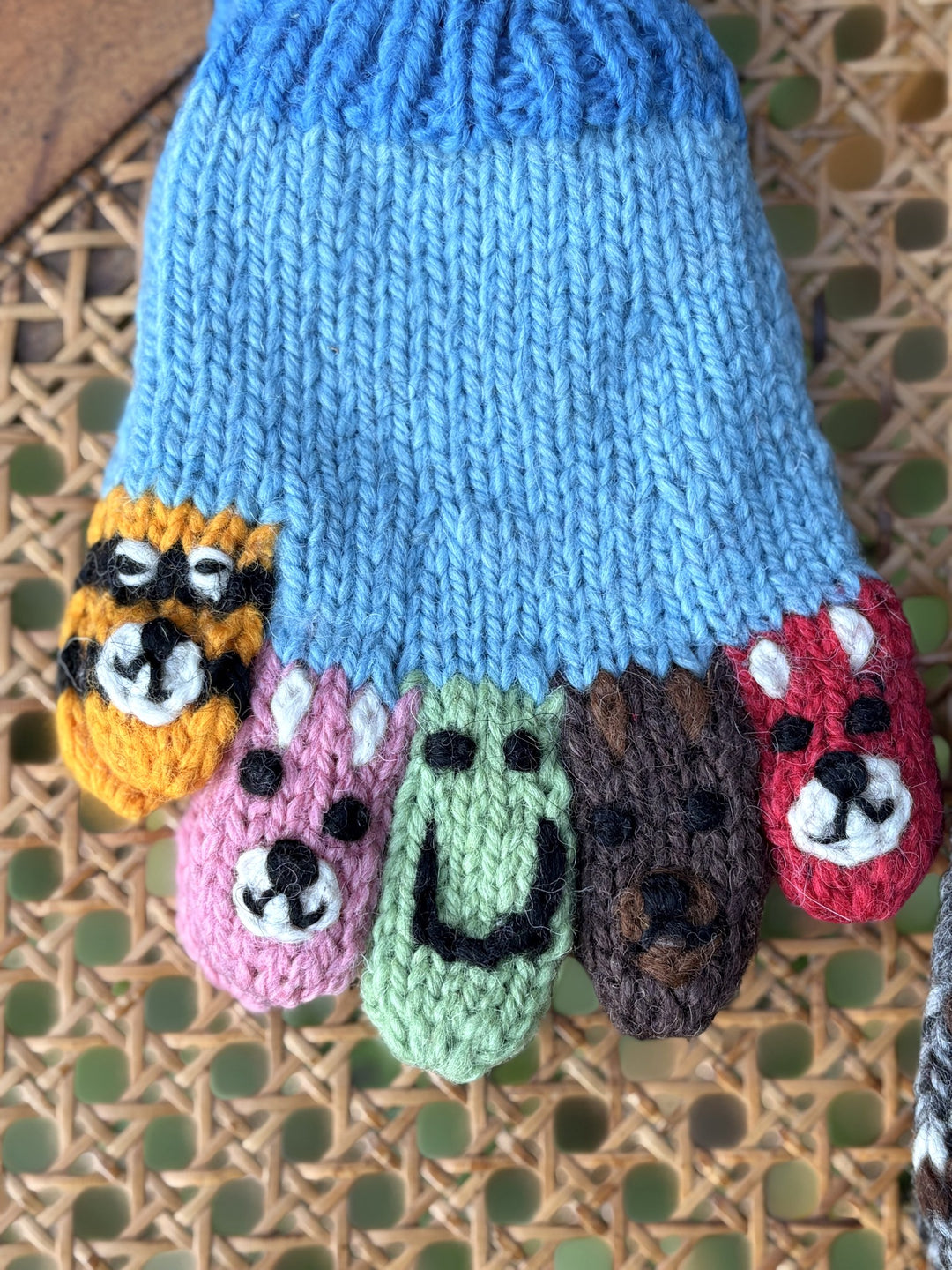 Kids animal finger glove in blue