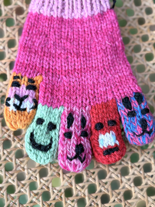 Kids animal finger glove in pink